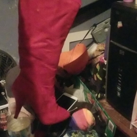 Knee high heeled boots - Picture 2 of 4